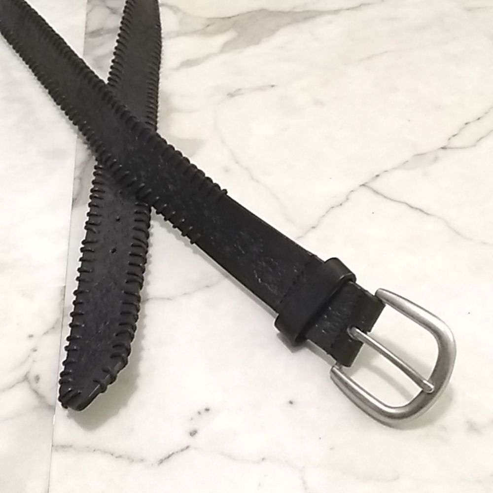 Nwot American Rag  floral belt.